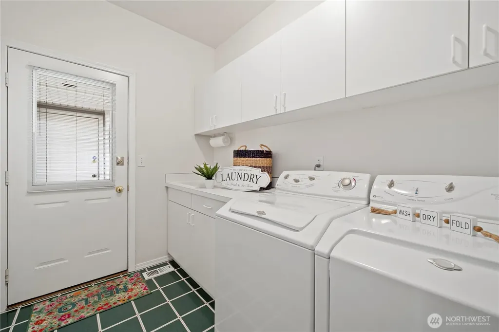 6910 51st Street Ct W University Place WA 98467