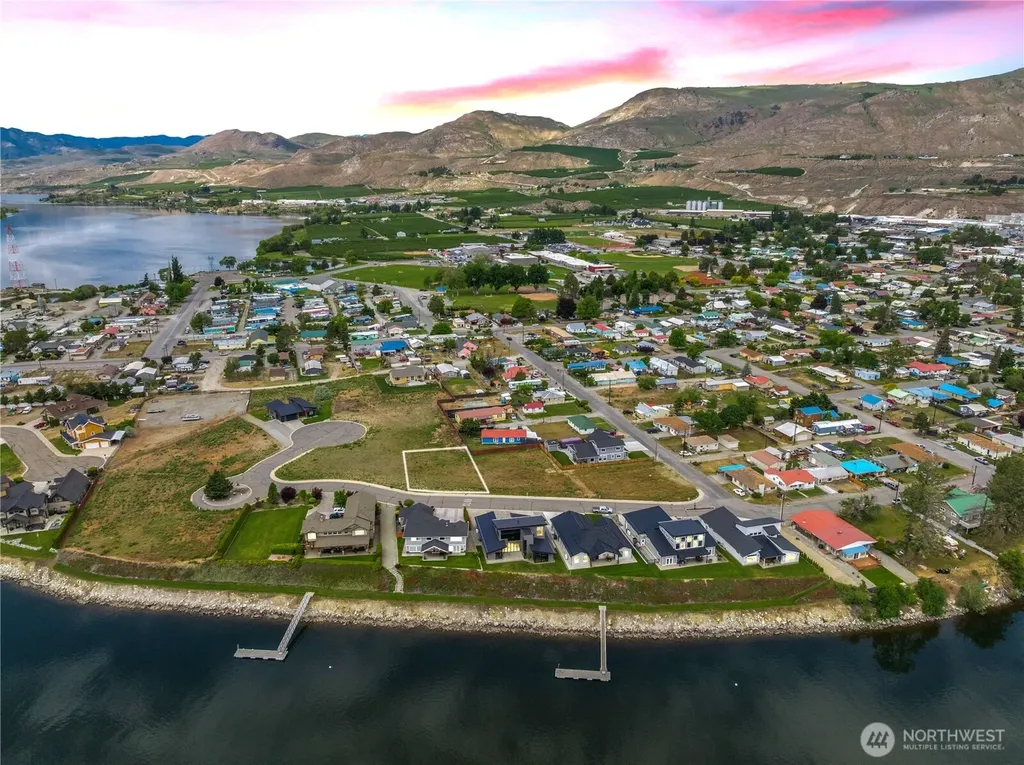 713 1st Street S Brewster WA 98812