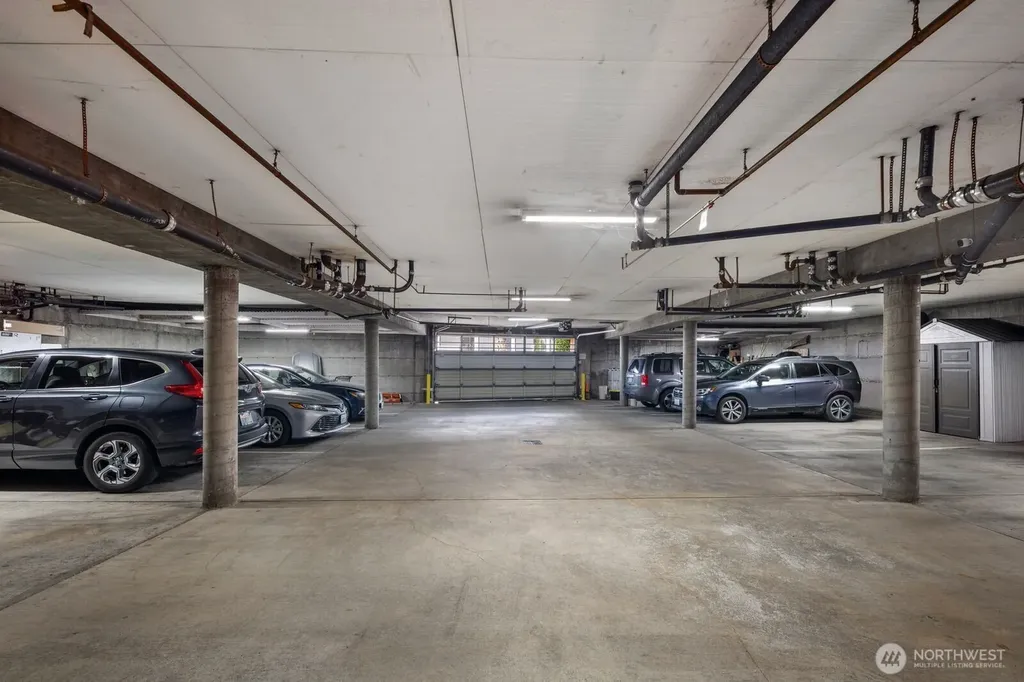 3905 4th Avenue NE Seattle WA 98105