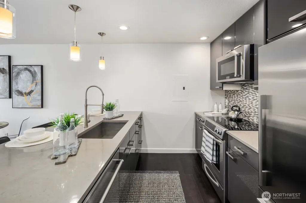 3905 4th Avenue NE Seattle WA 98105