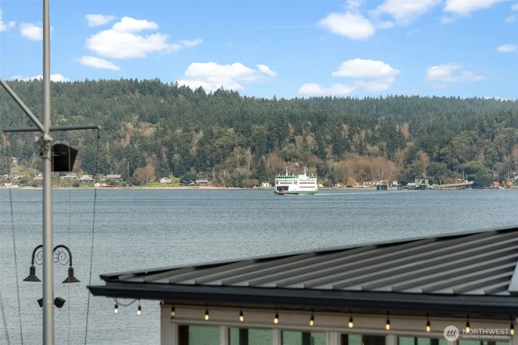 5105 Grand Loop Tacoma WA 98407