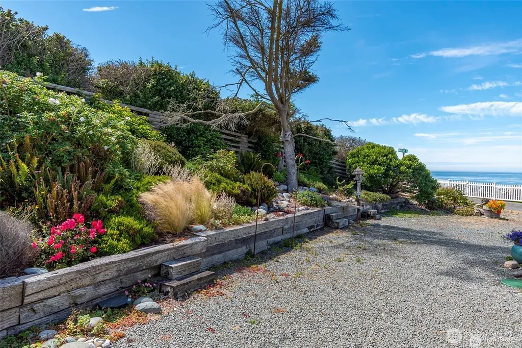 1505 West Beach Road Oak Harbor WA 98277