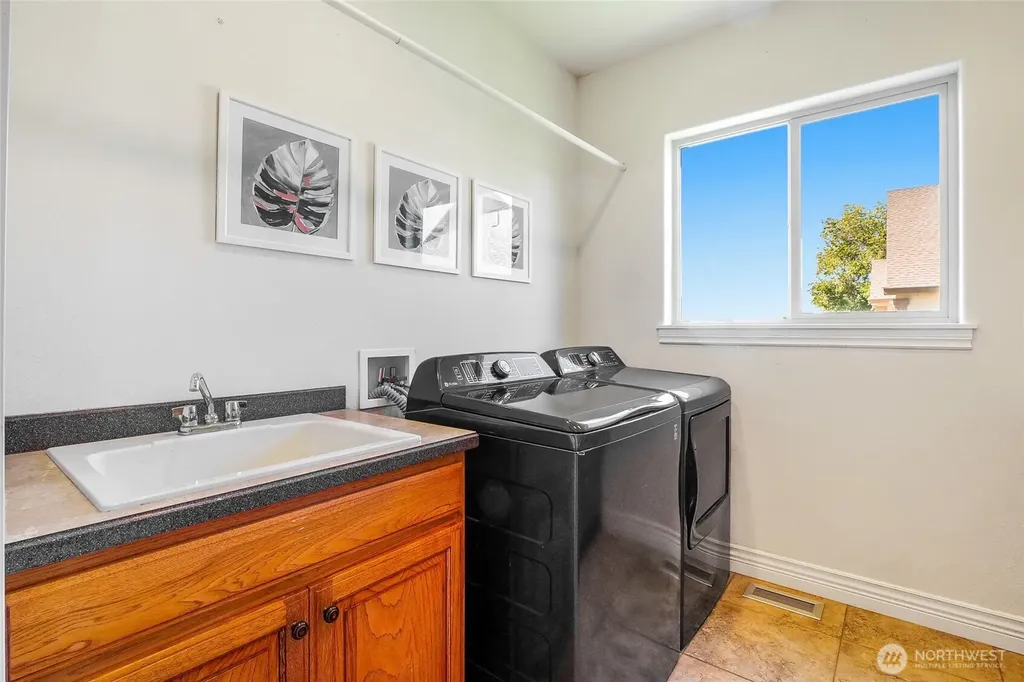 800 S Camas Place Moses Lake WA 98837