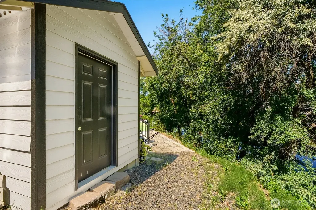 800 S Camas Place Moses Lake WA 98837