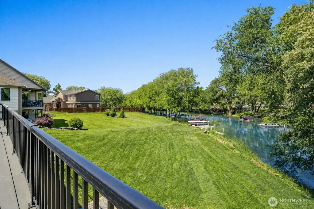 800 S Camas Place Moses Lake WA 98837