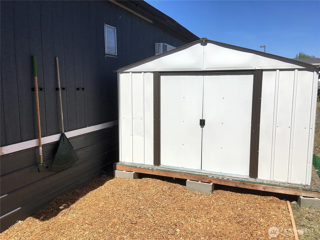 900 N Grape Drive Moses Lake WA 98837
