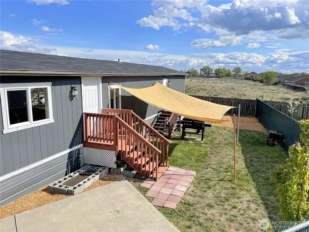 900 N Grape Drive Moses Lake WA 98837