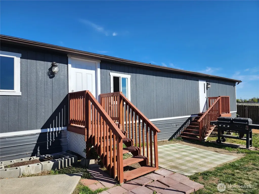 900 N Grape Drive Moses Lake WA 98837