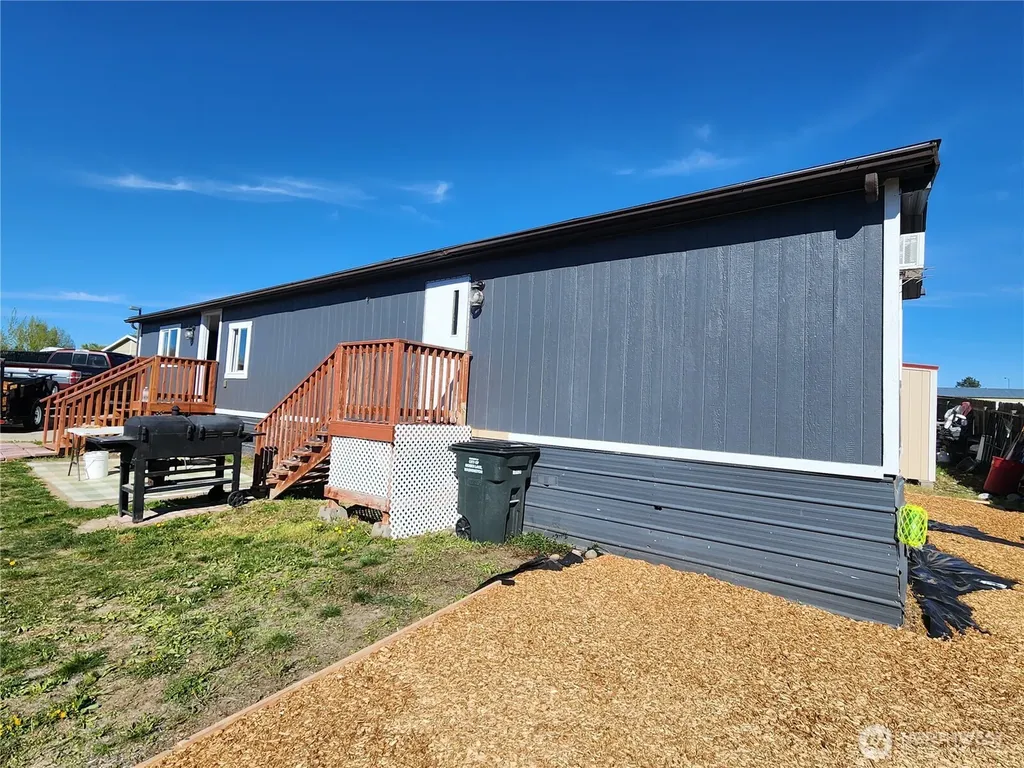900 N Grape Drive Moses Lake WA 98837