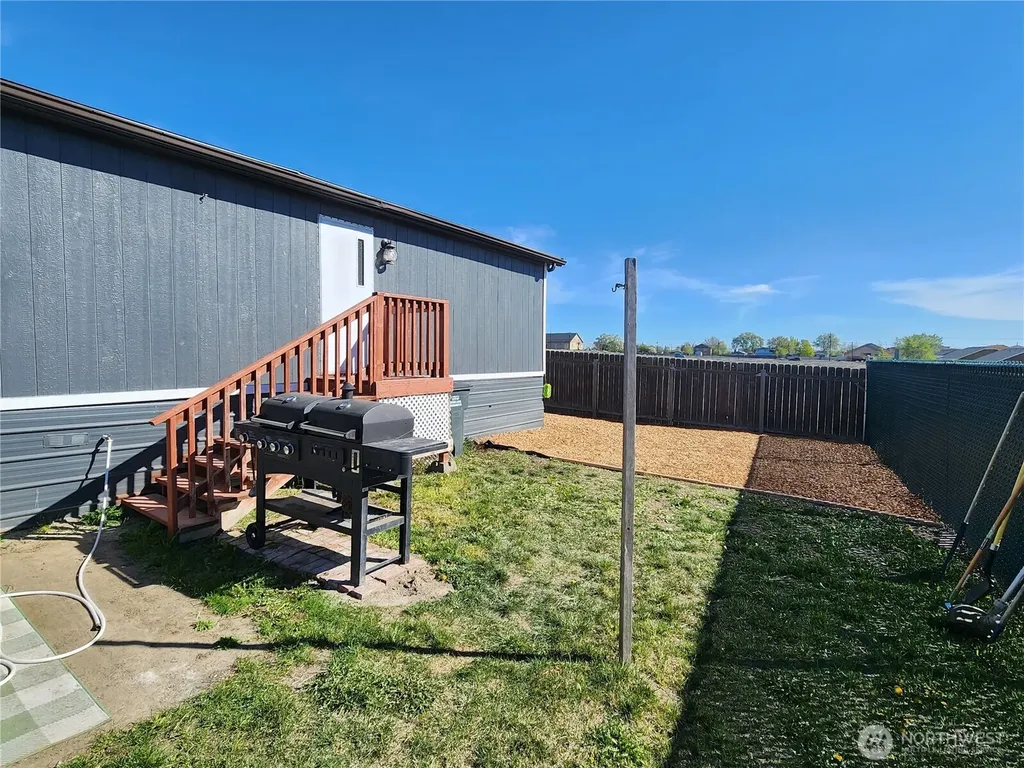 900 N Grape Drive Moses Lake WA 98837