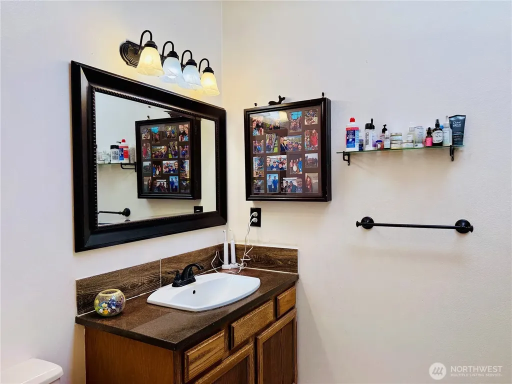 7703 NE 156th Avenue Vancouver WA 98682