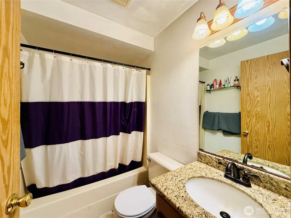 7703 NE 156th Avenue Vancouver WA 98682