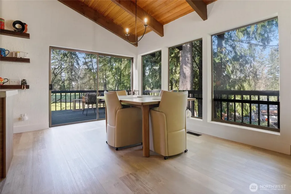 201 E Country Club Drive Allyn WA 98524
