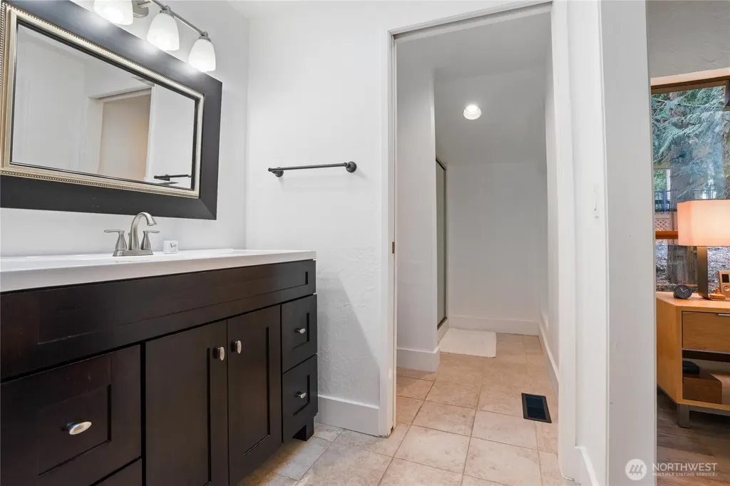 201 E Country Club Drive Allyn WA 98524
