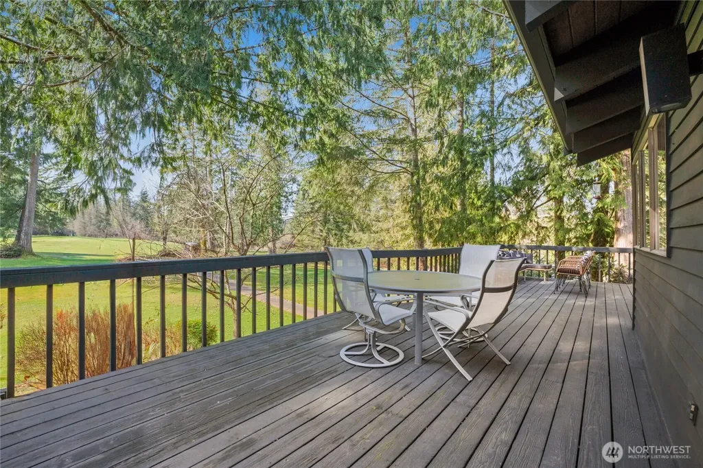 201 E Country Club Drive Allyn WA 98524
