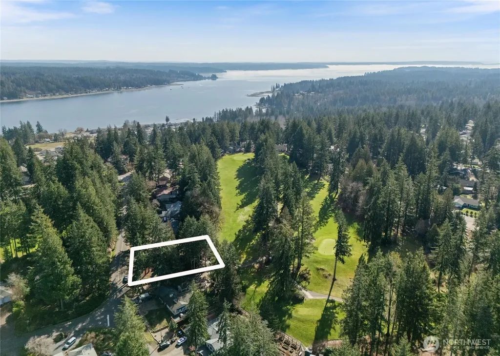 201 E Country Club Drive Allyn WA 98524