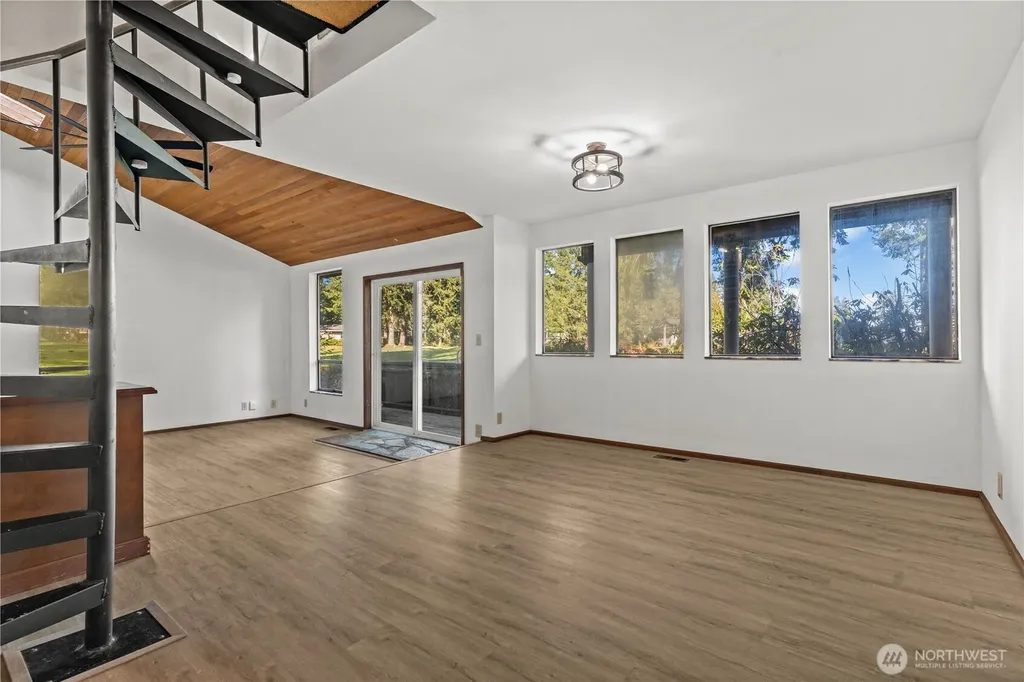 1031 E Manzanita Drive Union WA 98592