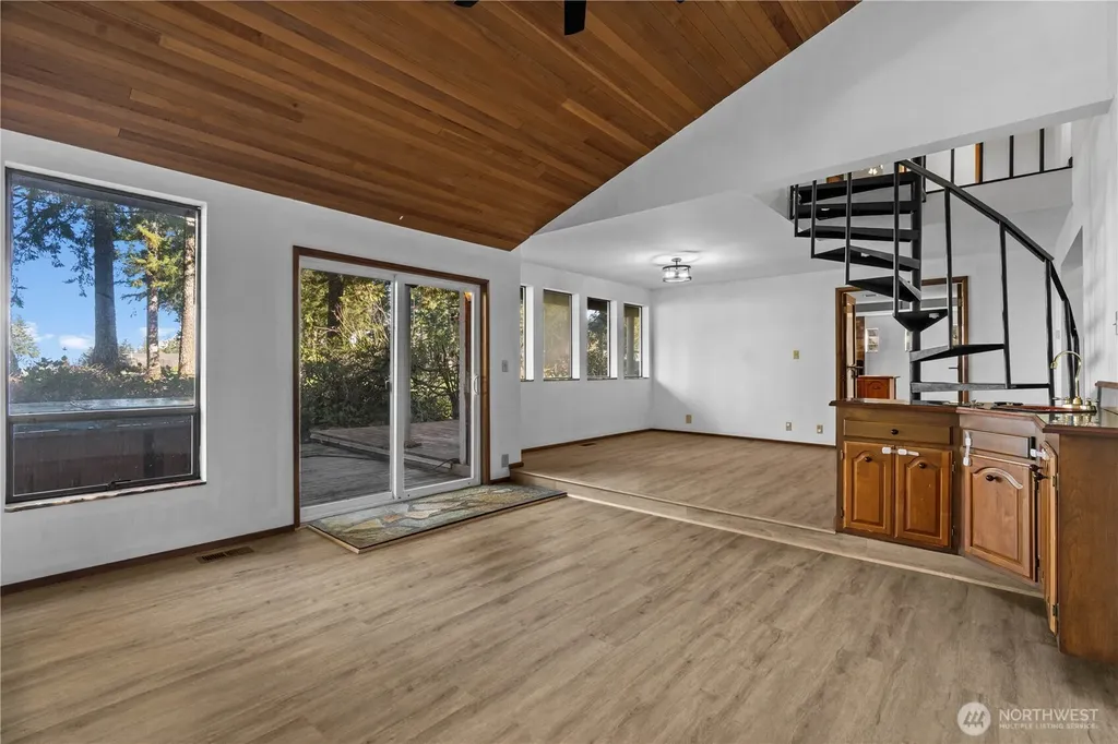 1031 E Manzanita Drive Union WA 98592