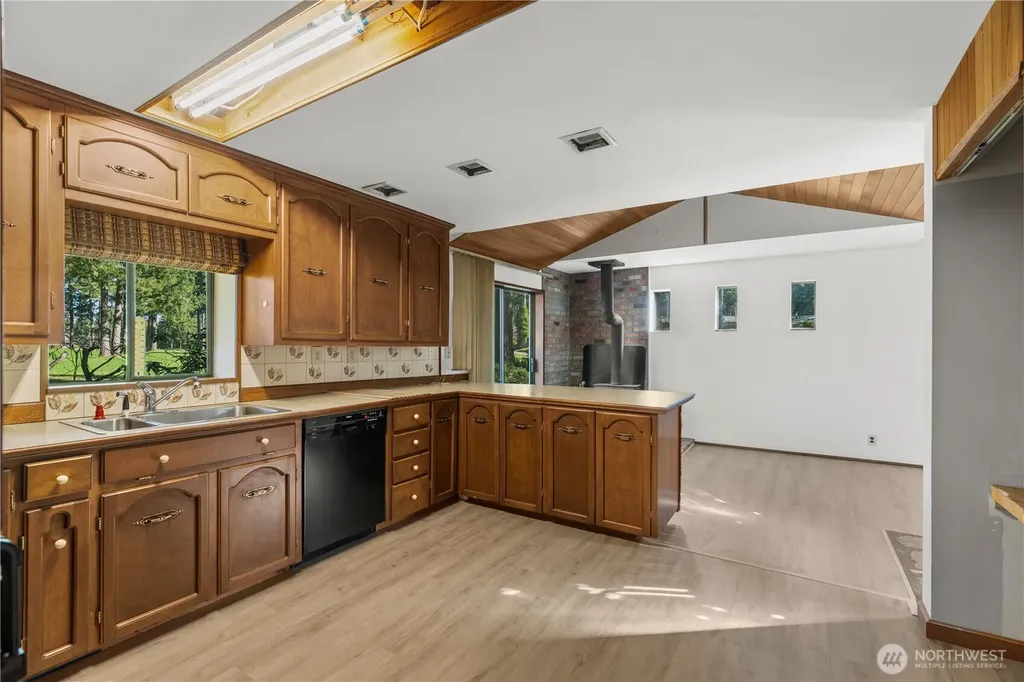 1031 E Manzanita Drive Union WA 98592