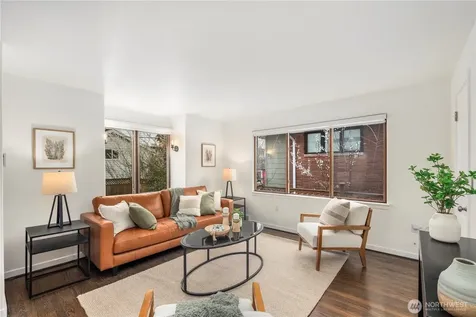 4003 E Newton Street Seattle WA 98112