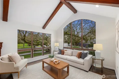 4003 E Newton Street Seattle WA 98112