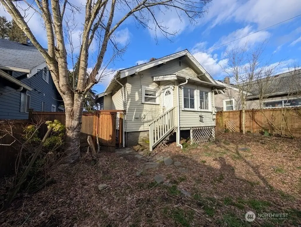2726 S 14th Street Tacoma WA 98405