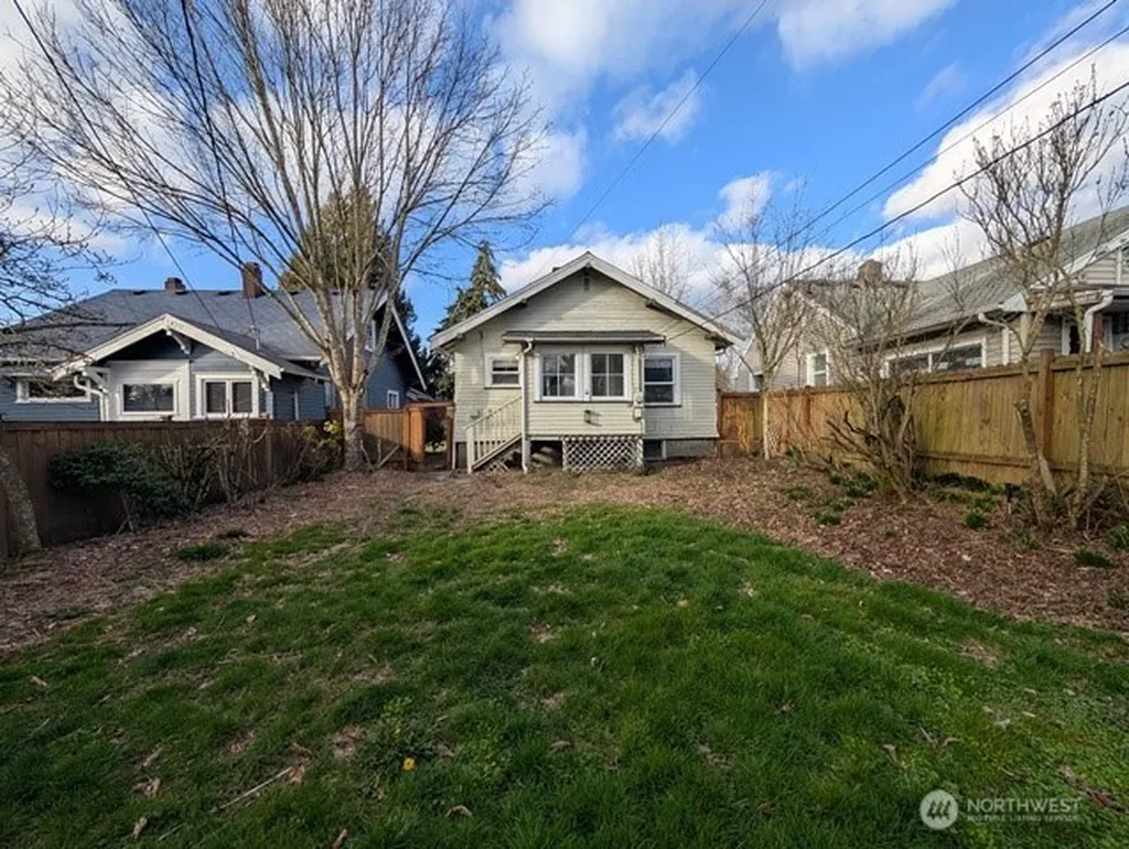 2726 S 14th Street Tacoma WA 98405
