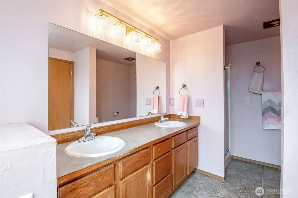 100 W Reller Road Shelton WA 98584