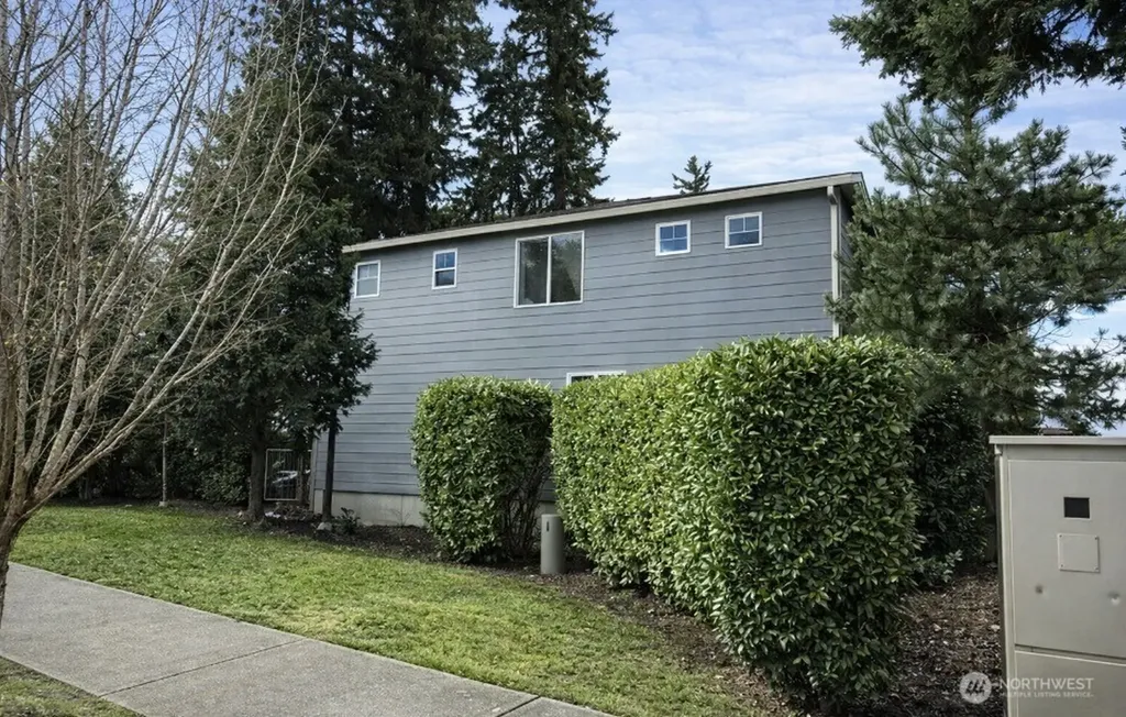 27929 154th Avenue SE Kent WA 98042
