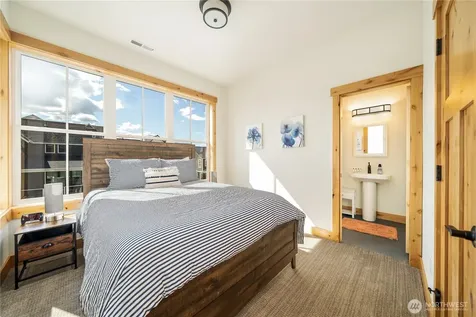 205 Bluebell Lane Chelan WA 98816