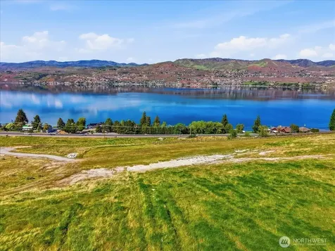 3725 Us Highway 97a Chelan WA 98816