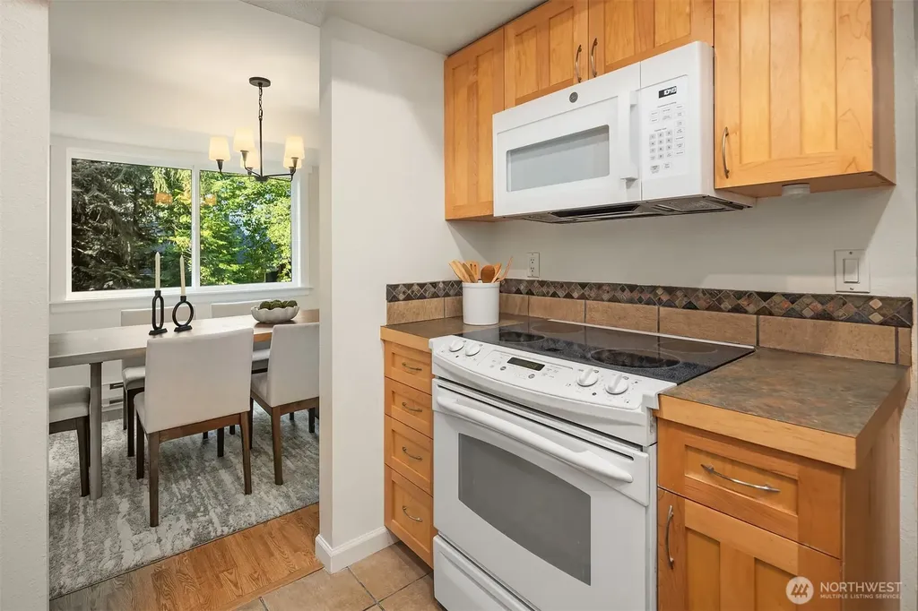8652 164th Avenue NE Redmond WA 98052