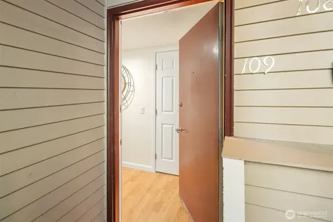 8652 164th Avenue NE Redmond WA 98052