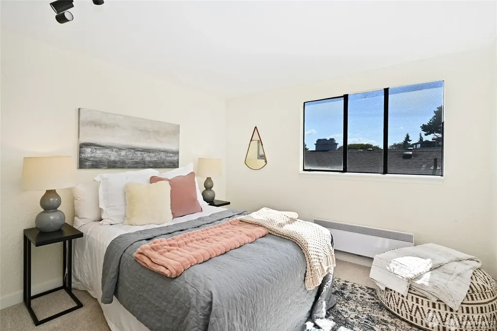 3710 25th Place W Seattle WA 98199