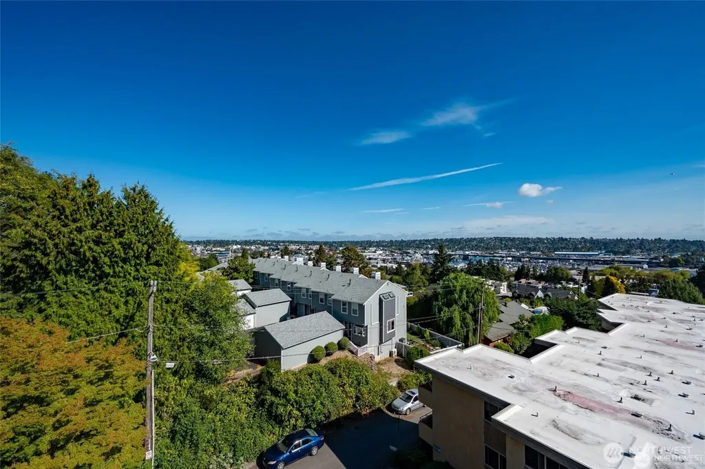 3710 25th Place W Seattle WA 98199