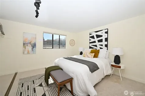 3710 25th Place W Seattle WA 98199
