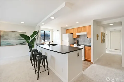 3710 25th Place W Seattle WA 98199