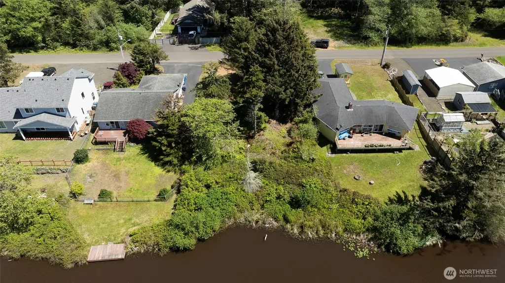 743 Copalis Avenue NE Ocean Shores WA 98569
