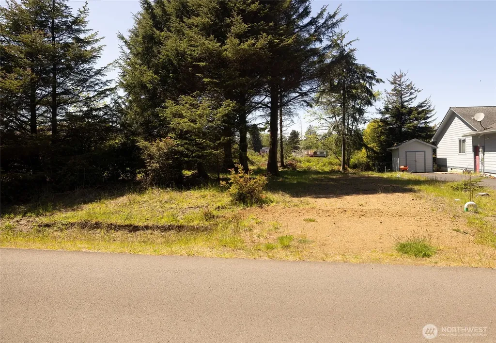 743 Copalis Avenue NE Ocean Shores WA 98569