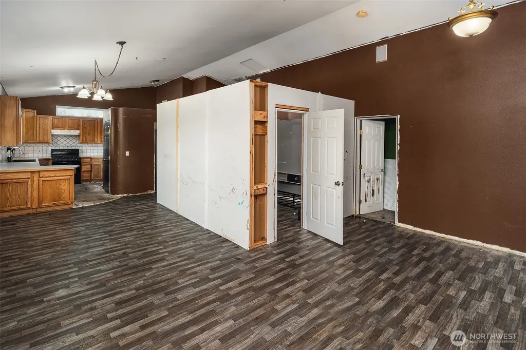 23611 W Ludvick Lake Drive Seabeck WA 98380