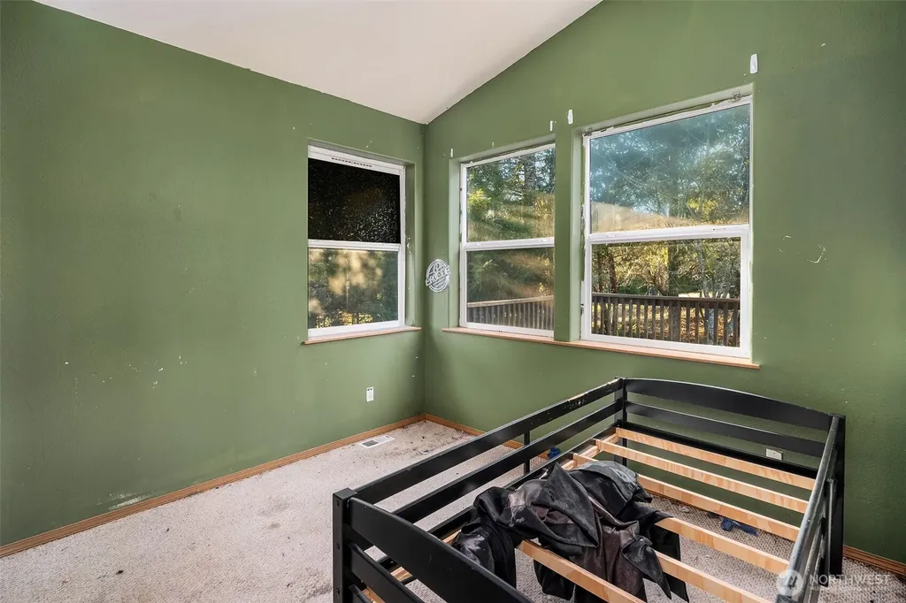 23611 W Ludvick Lake Drive Seabeck WA 98380