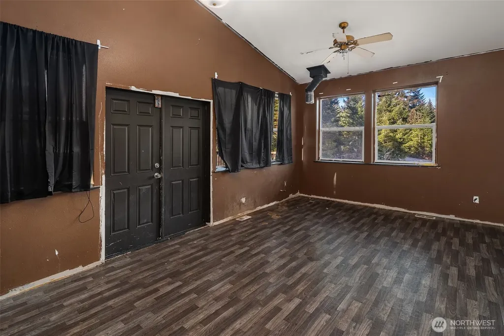 23611 W Ludvick Lake Drive Seabeck WA 98380