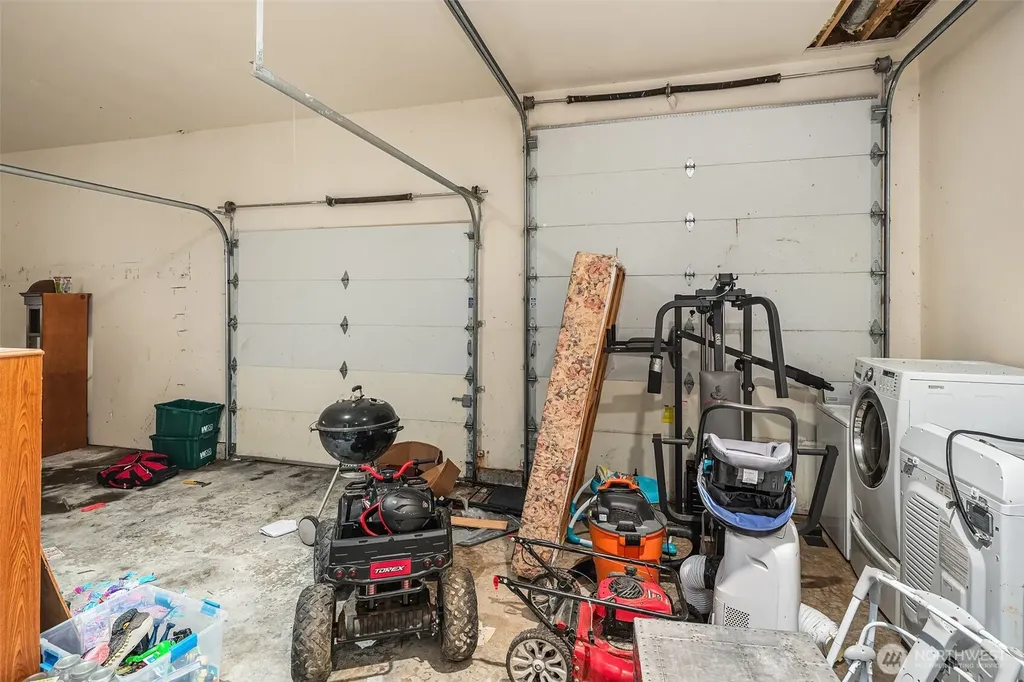 23611 W Ludvick Lake Drive Seabeck WA 98380