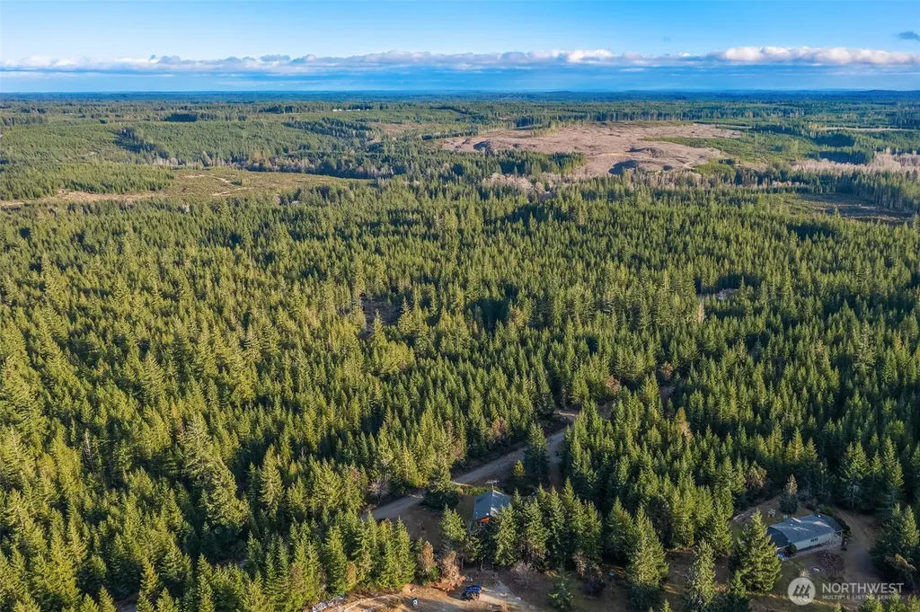 23611 W Ludvick Lake Drive Seabeck WA 98380
