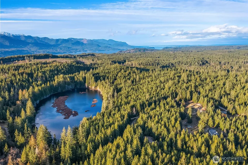 23611 W Ludvick Lake Drive Seabeck WA 98380