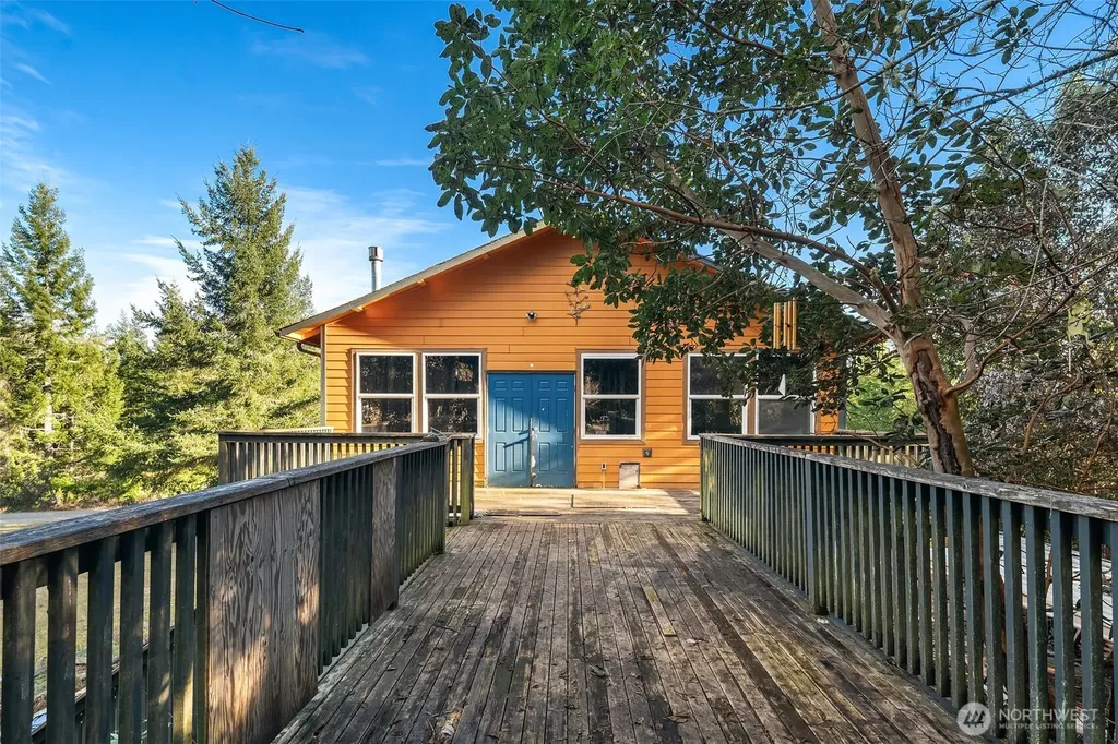 23611 W Ludvick Lake Drive Seabeck WA 98380