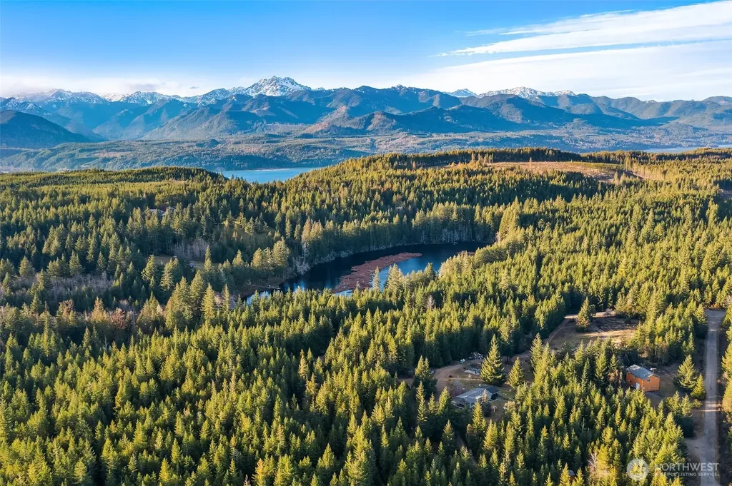 23611 W Ludvick Lake Drive Seabeck WA 98380