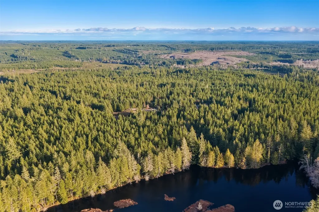 23611 W Ludvick Lake Drive Seabeck WA 98380