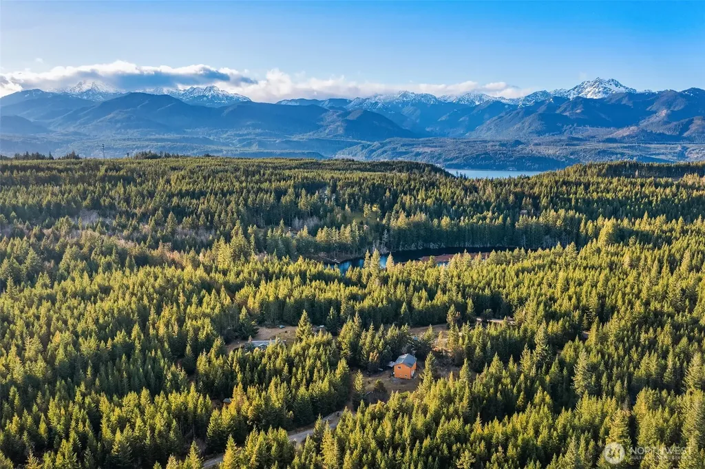 23611 W Ludvick Lake Drive Seabeck WA 98380