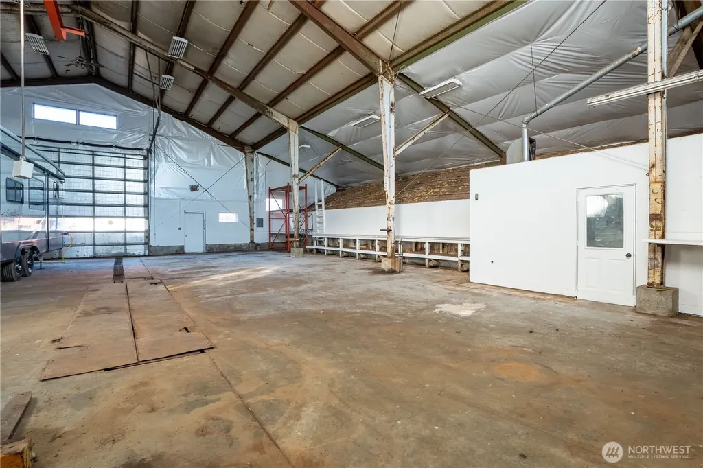 790 E Badger Road Lynden WA 98264